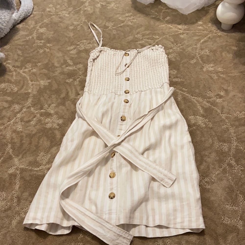 tan dress from abercrombie